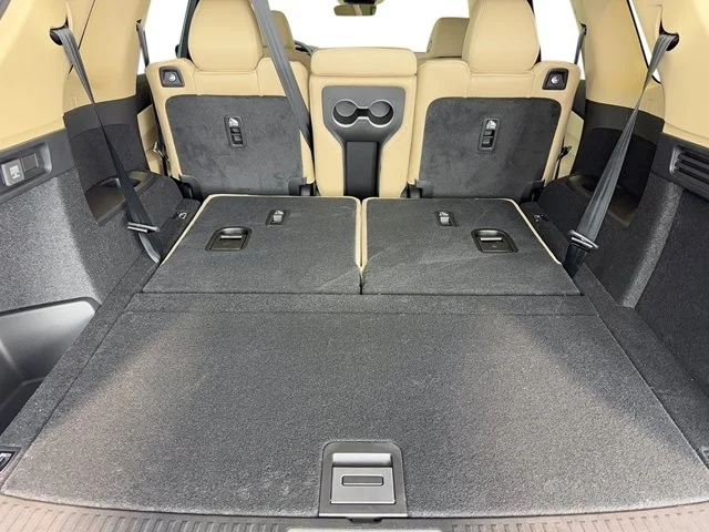 New 2026 Platinum White Pearl Acura 4DR SH-AWD image 33