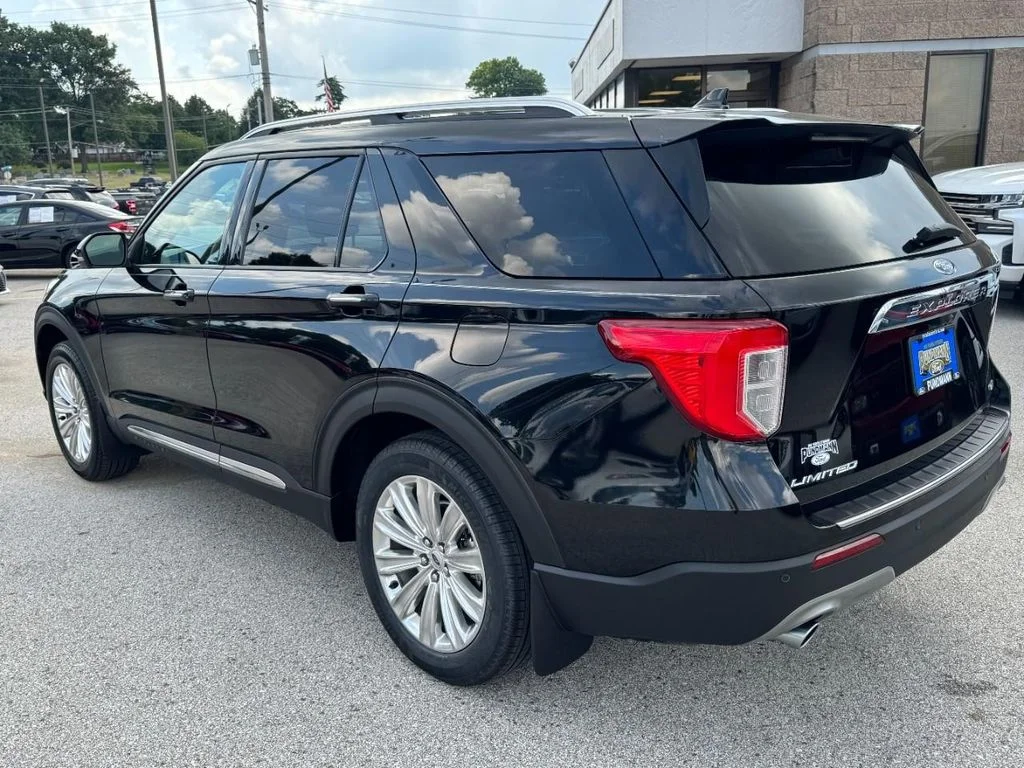 Used 2020 Agate Black Metallic Ford Limited image 5