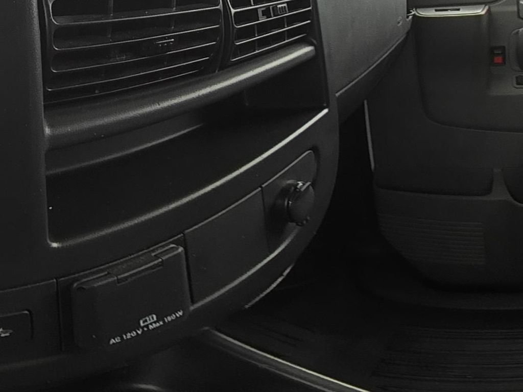 2025 Chevrolet Express Cargo Work Van - Photo 14