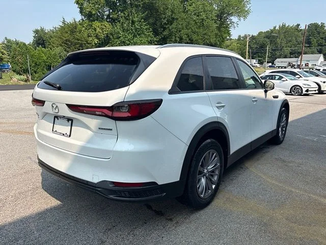 Used 2024 White Mazda 3.3 Turbo Select image 5