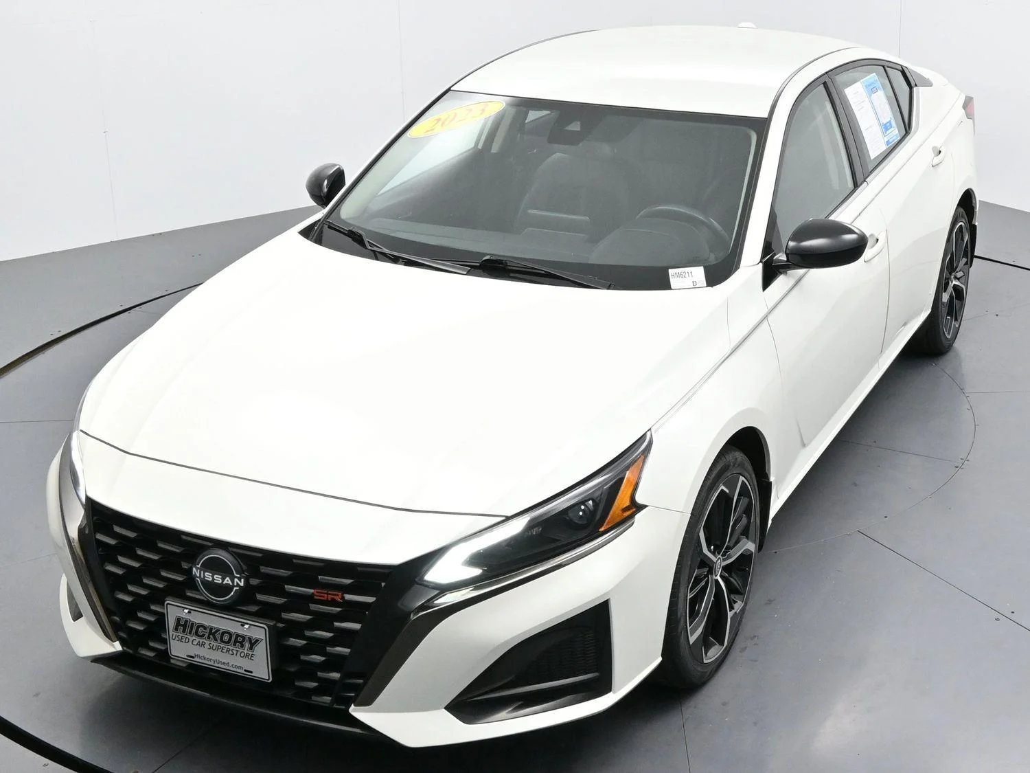 Used 2023 Pearl White Tricoat Nissan 2.5 SR image 35