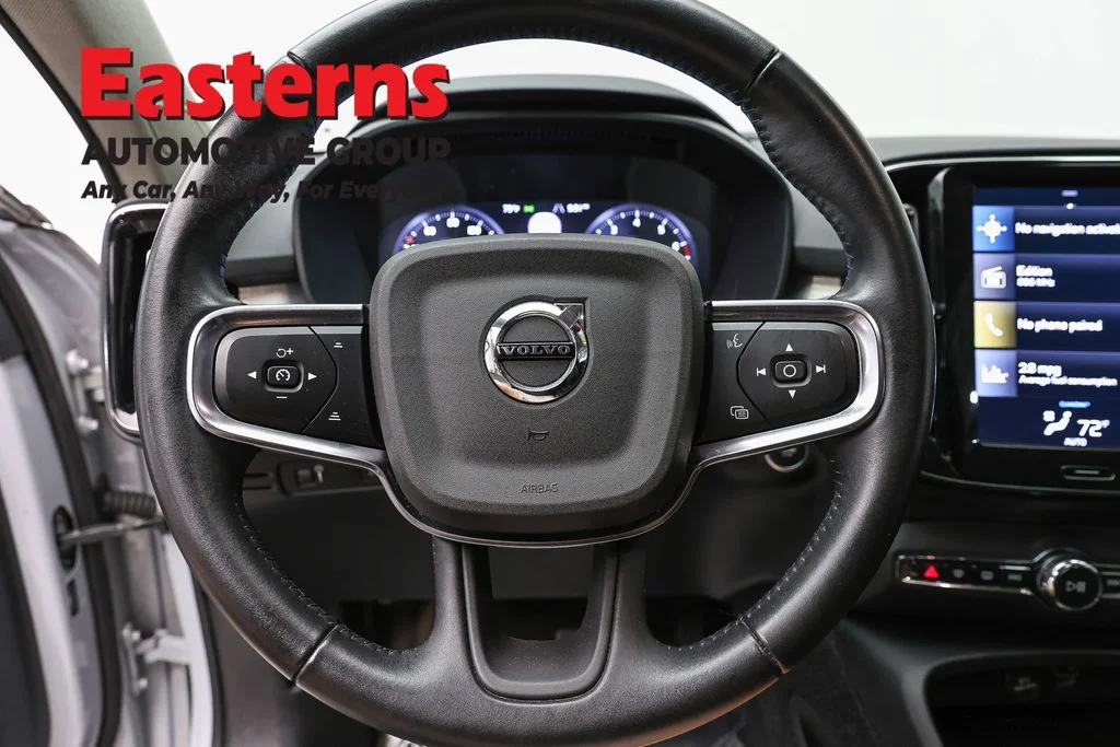 Used 2021 Gray Volvo Momentum image 10
