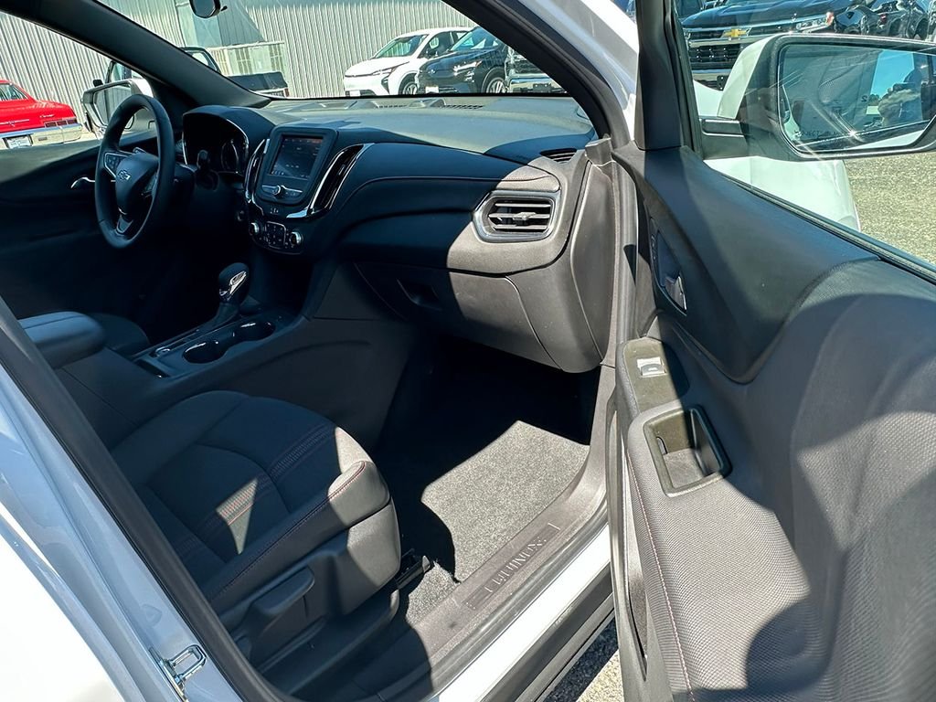 Used 2024 White Chevrolet RS image 25
