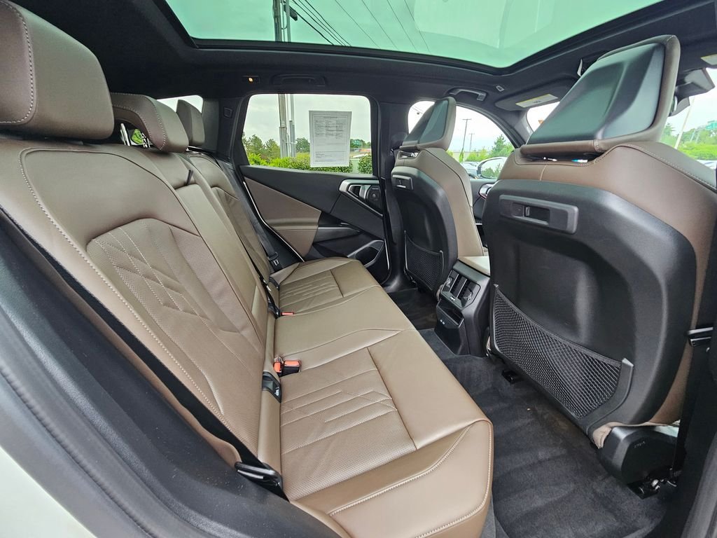 Used 2026 Alpine White BMW 30 xDrive image 18
