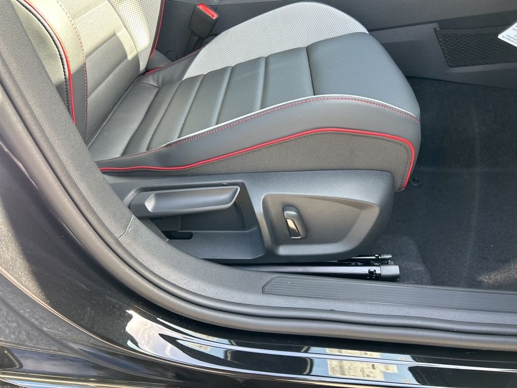 New 2026 Black Volkswagen 2.0T SE image 40