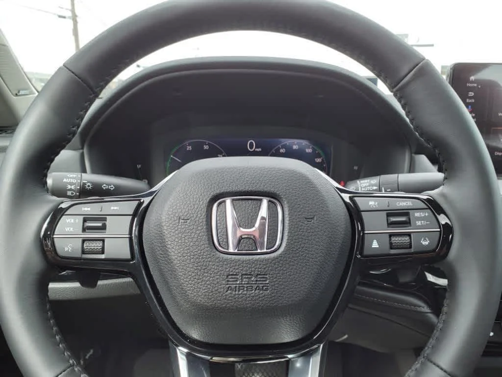 New 2026 Platinum White Pearl Honda Touring image 10