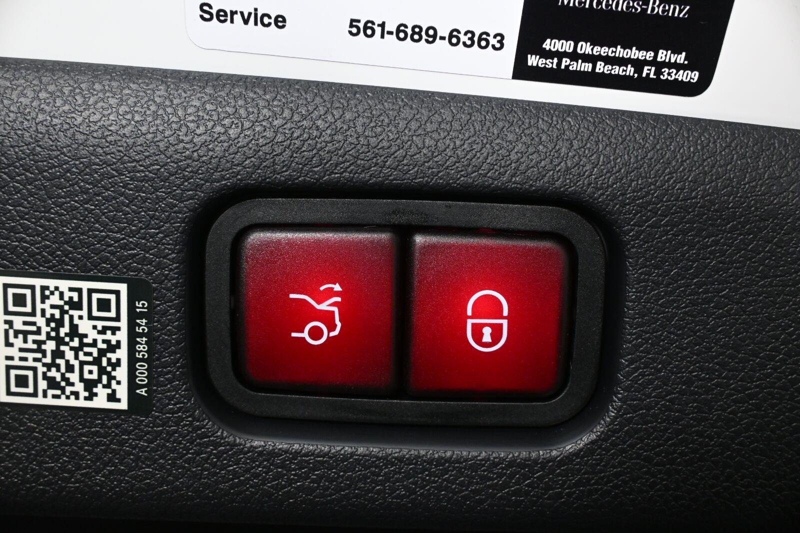 Certified Used 2025 Polar White Mercedes-Benz E 350 image 29