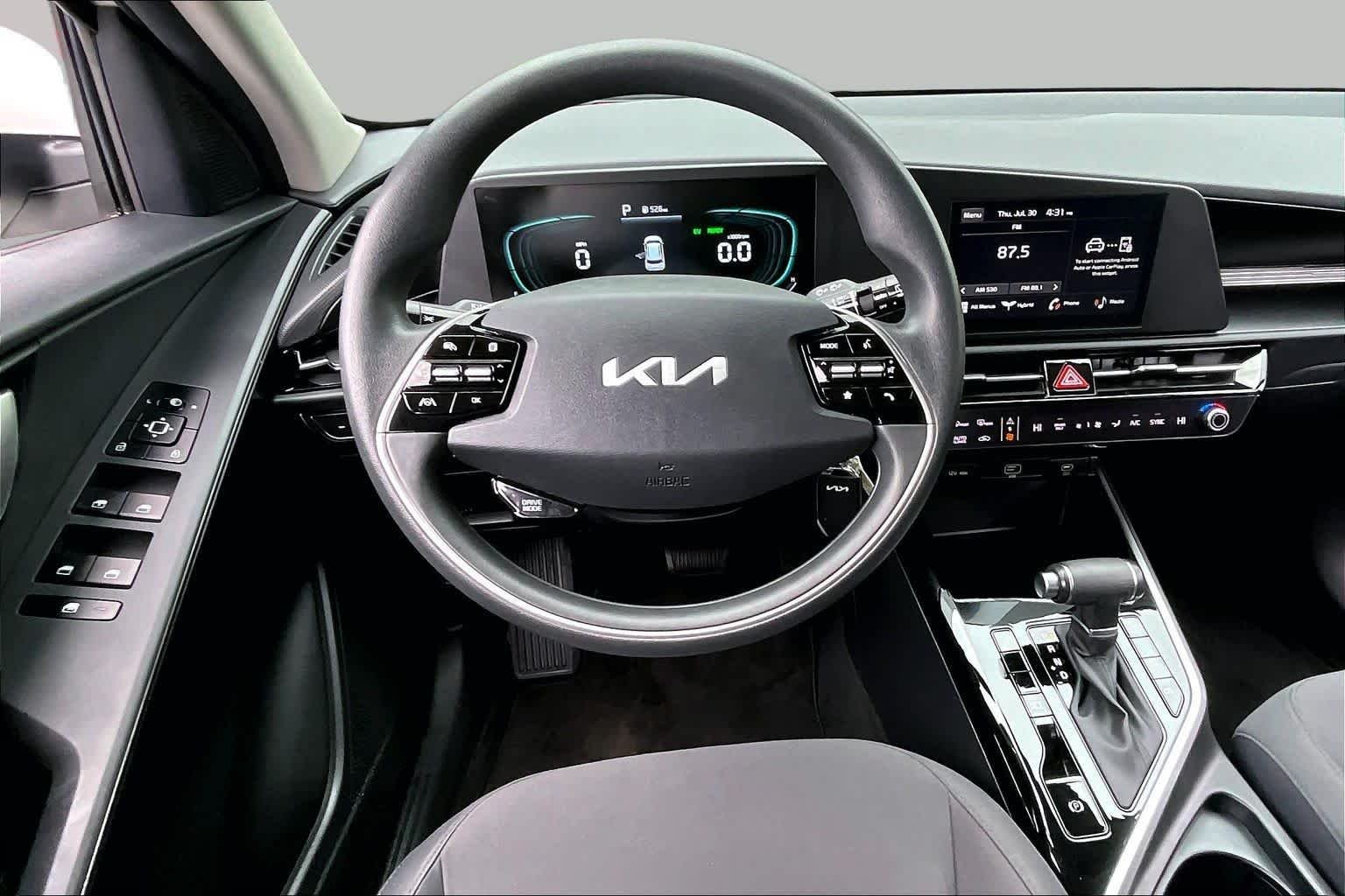 Pre-Owned 2023 Kia Niro LX