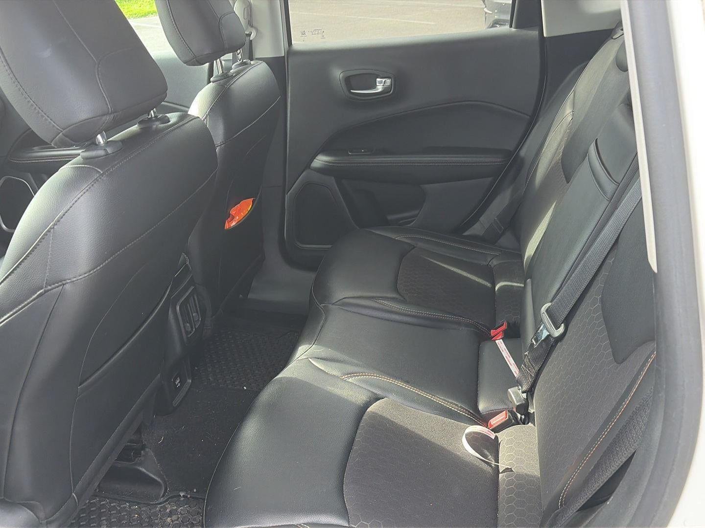 Used 2018 White Clearcoat Jeep Latitude image 18