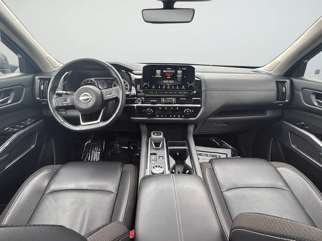Used 2024 Gray Nissan SL image 9