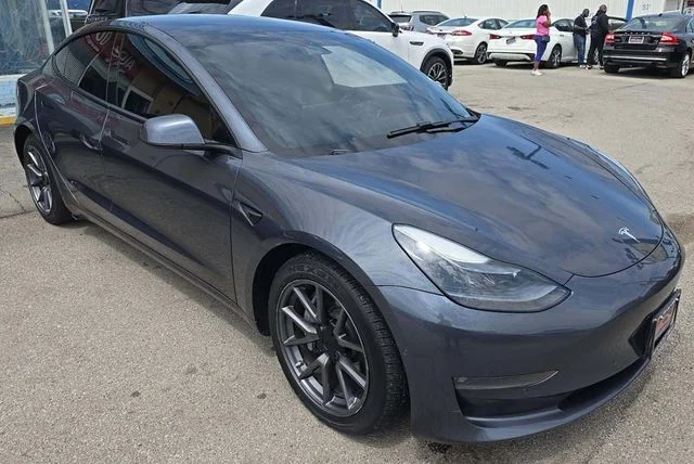 2021 Tesla Model 3 Long Range Dual Motor All-Wheel Drive's photo