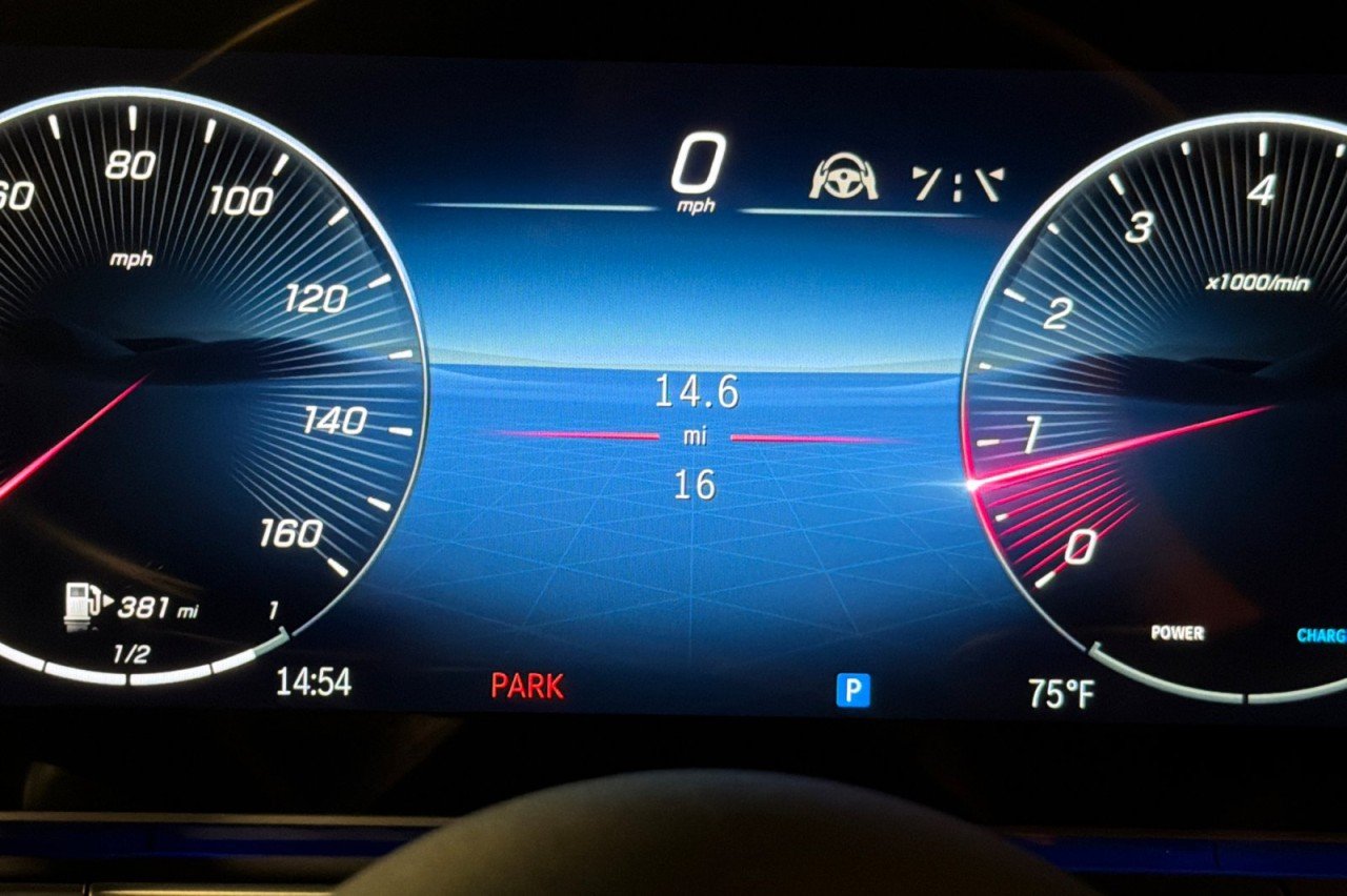 New 2026 Cirrus Silver Metallic Mercedes-Benz GLE 580 4MATIC® SUV image 25