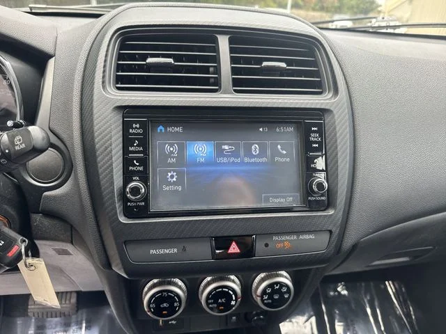 Used 2020  Mitsubishi 2.0 ES image 20