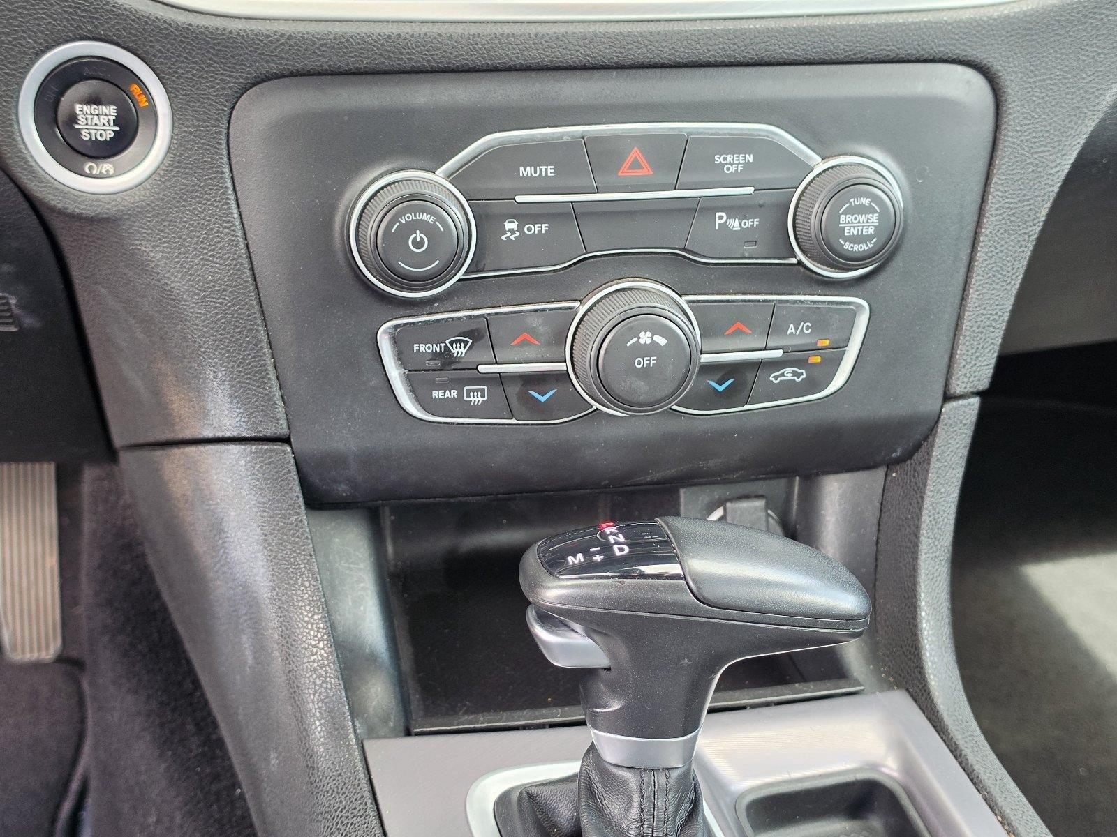 Used 2022 Torred Clearcoat Dodge SXT image 23