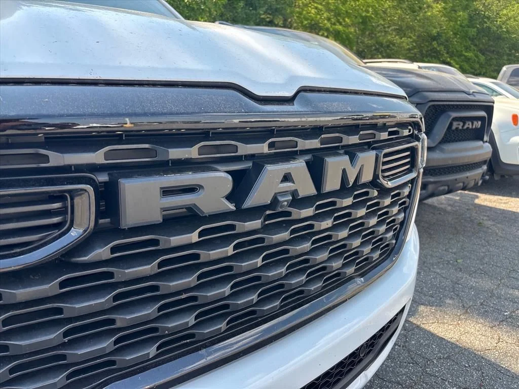 Used 2025 White Ram Big Horn/Lone Star image 19