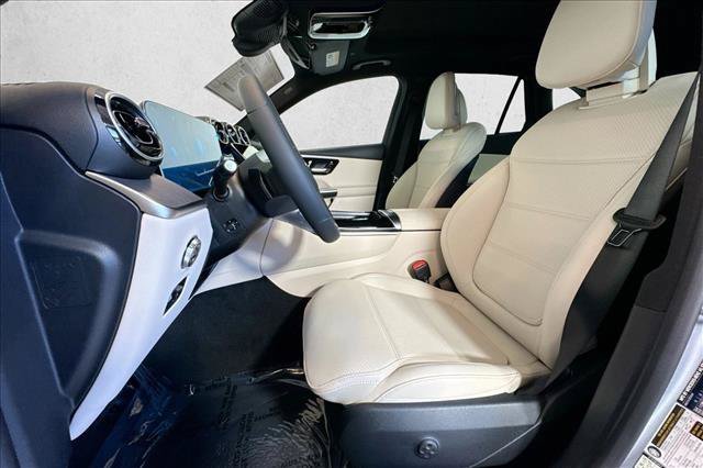 New 2026 Cirrus Silver Metallic Mercedes-Benz GLC 300 image 48