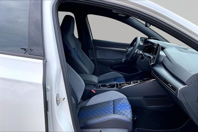 Used 2025 White Volkswagen 2.0T image 7