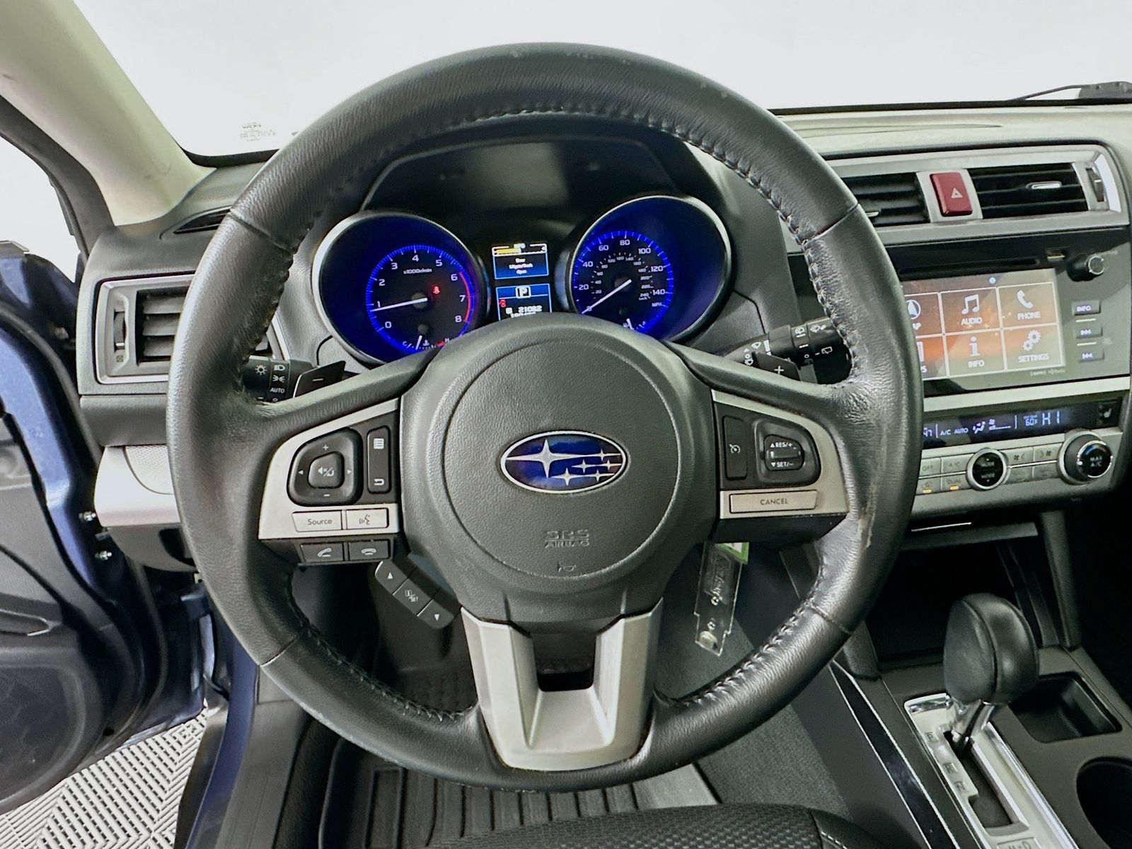 Used 2015 Twilight Blue Metallic Subaru 2.5i Premium image 11