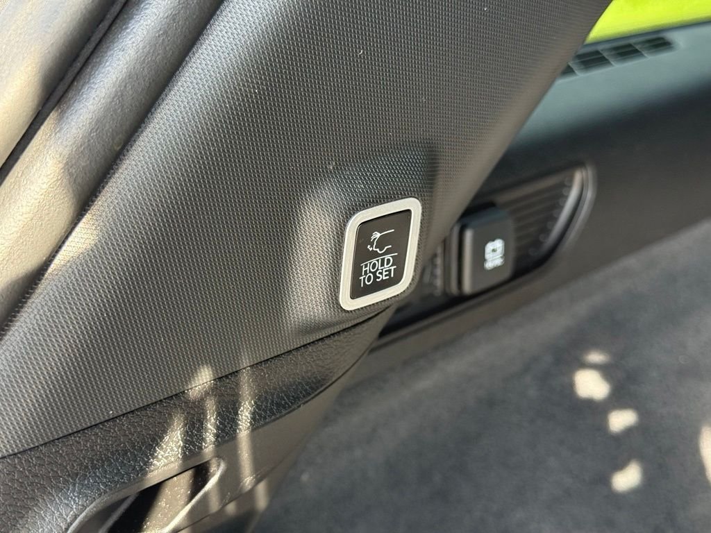 Used 2024 White Jeep Summit image 15