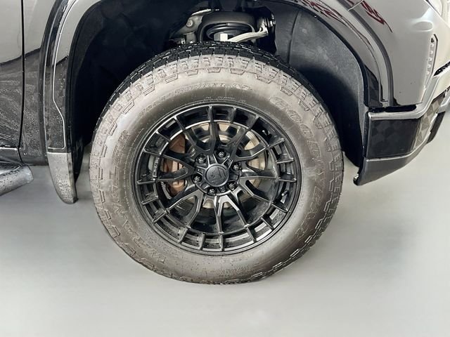 2025 GMC Sierra 1500 AT4 - Photo 40