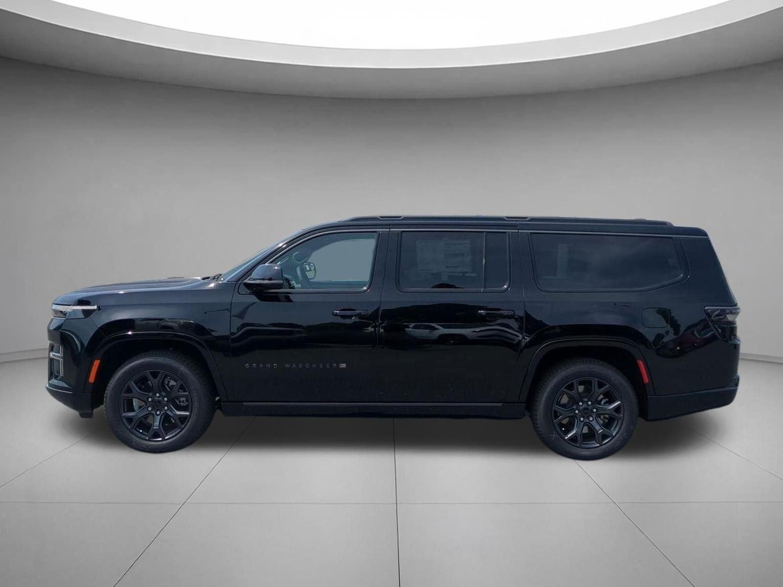 New 2026 High Gloss Black Exterior Paint Jeep Limited Altitude image 2