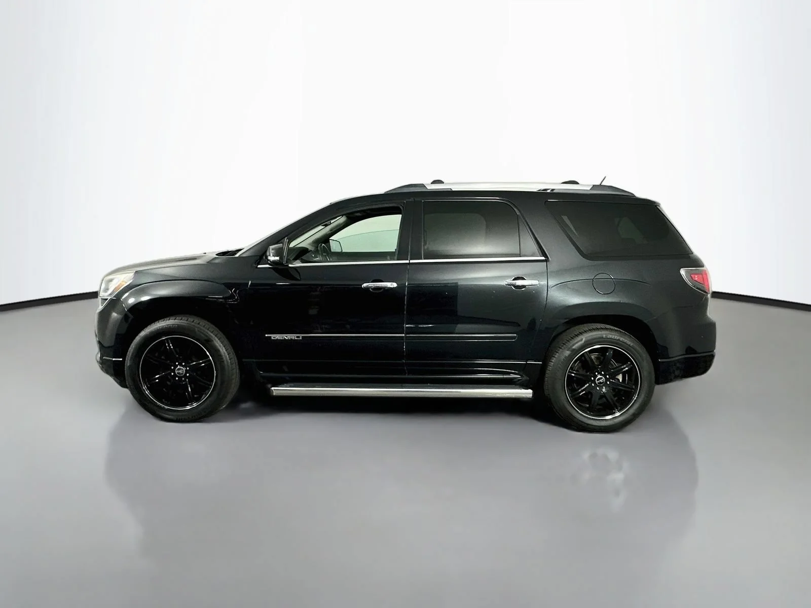 Used 2015 CARBON BLACK METALLIC GMC Denali image 5