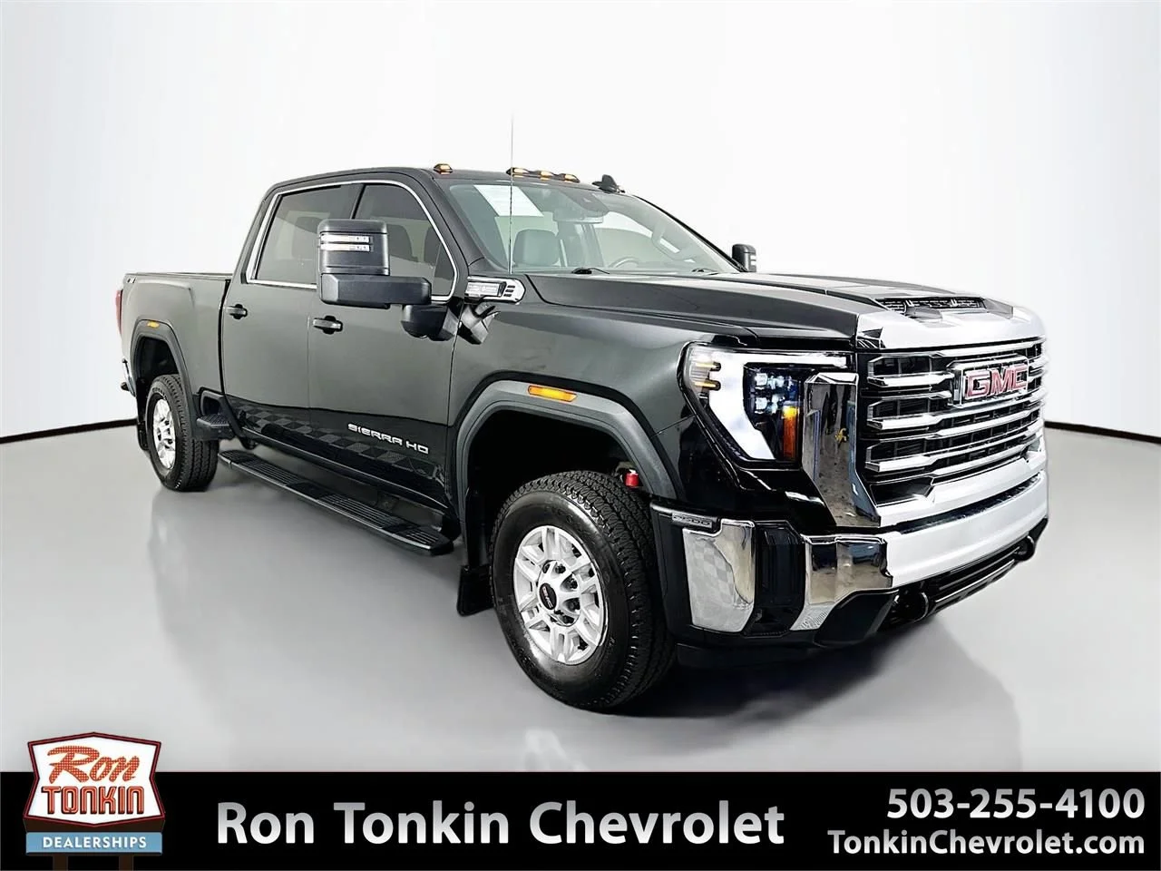 2024 GMC Sierra SLE 4WD Crew Cab Standard Box's photo