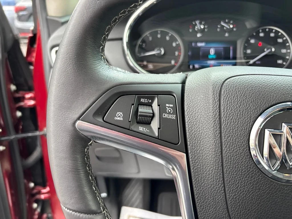 Used 2022 Red Buick Preferred image 24