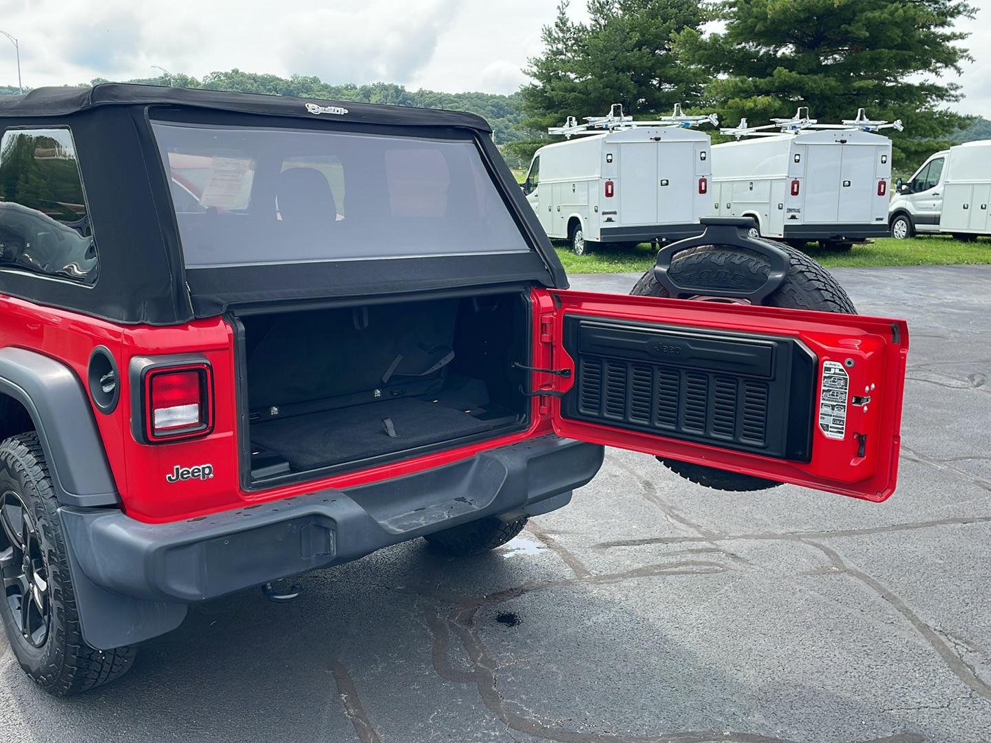 Used 2019 Firecracker Red Clearcoat Jeep Sport S image 28