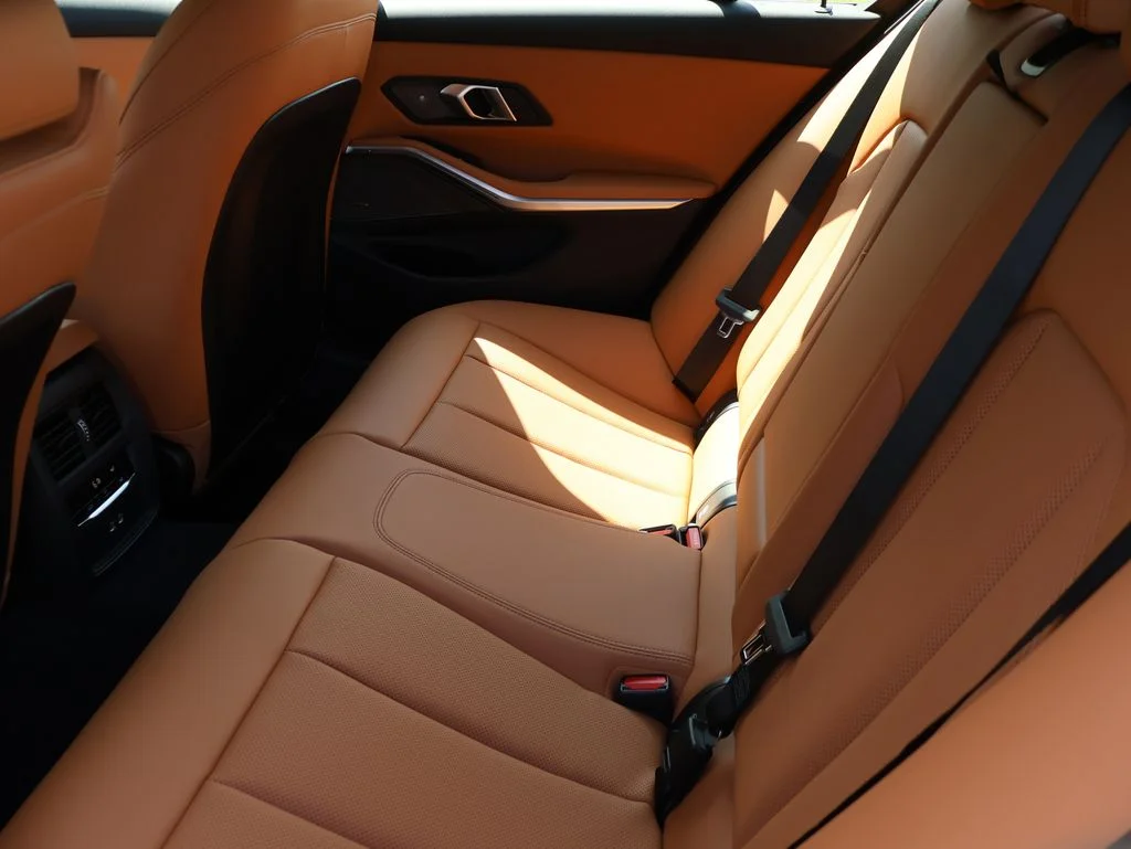 2025 BMW 3 Series 330i - Photo 22