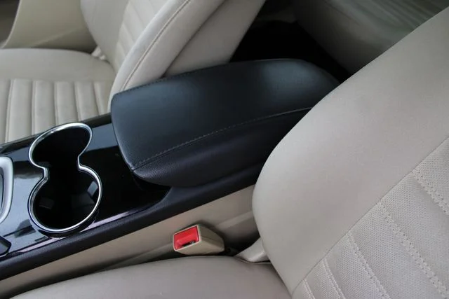 Used 2014 Red Ford SE image 18