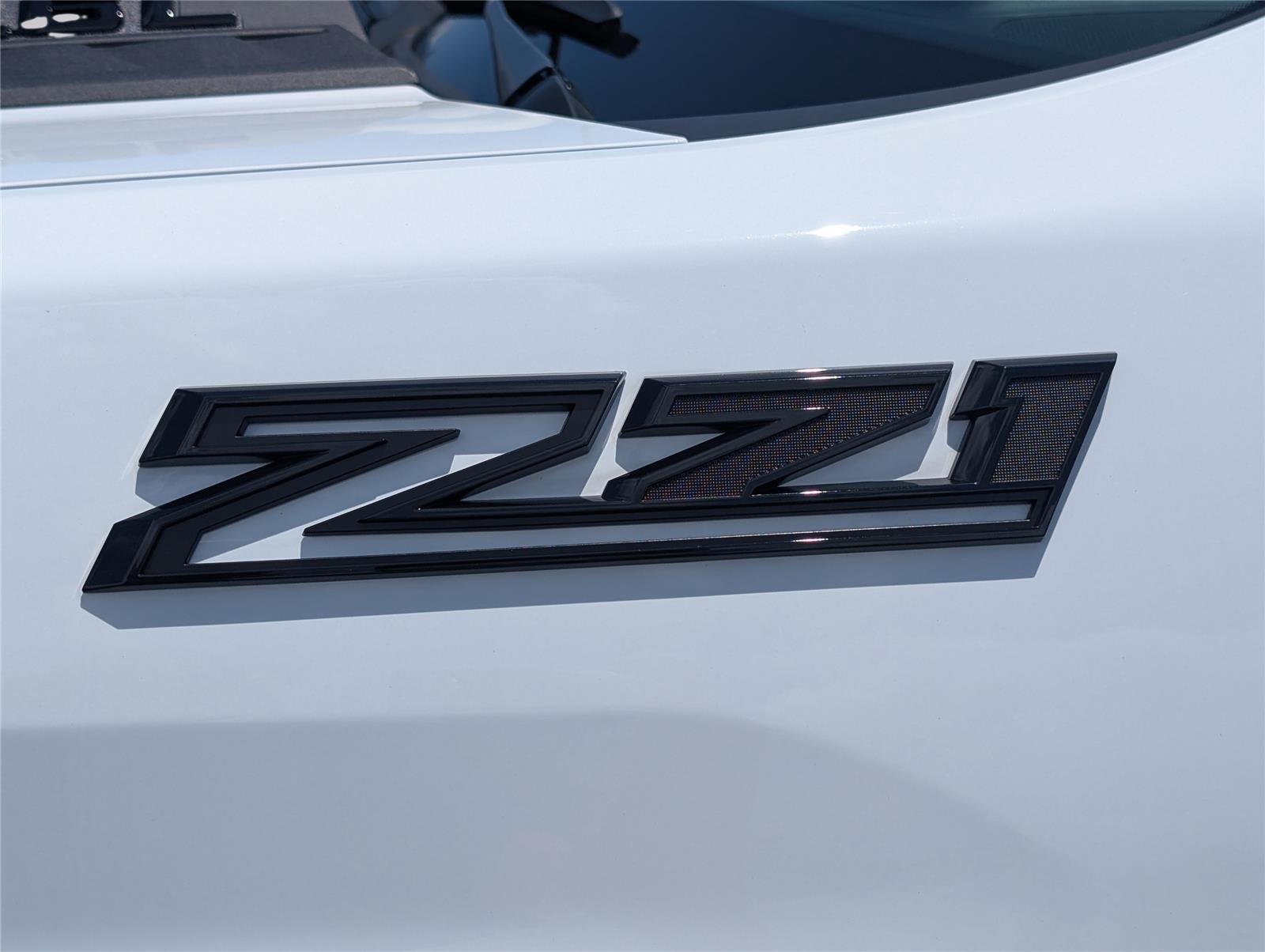 New 2026 Summit White Chevrolet LT image 38
