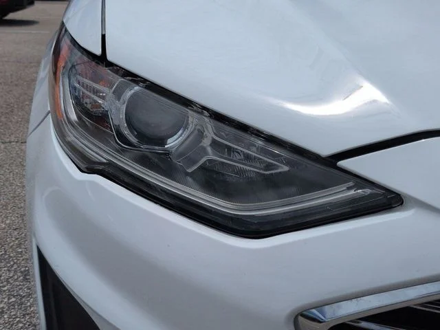 Used 2020 Oxford White Ford SE image 10