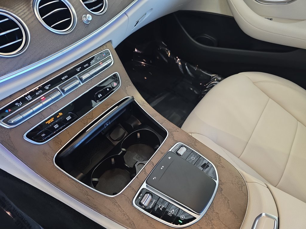Certified Used 2022 White Mercedes-Benz E 450 image 26