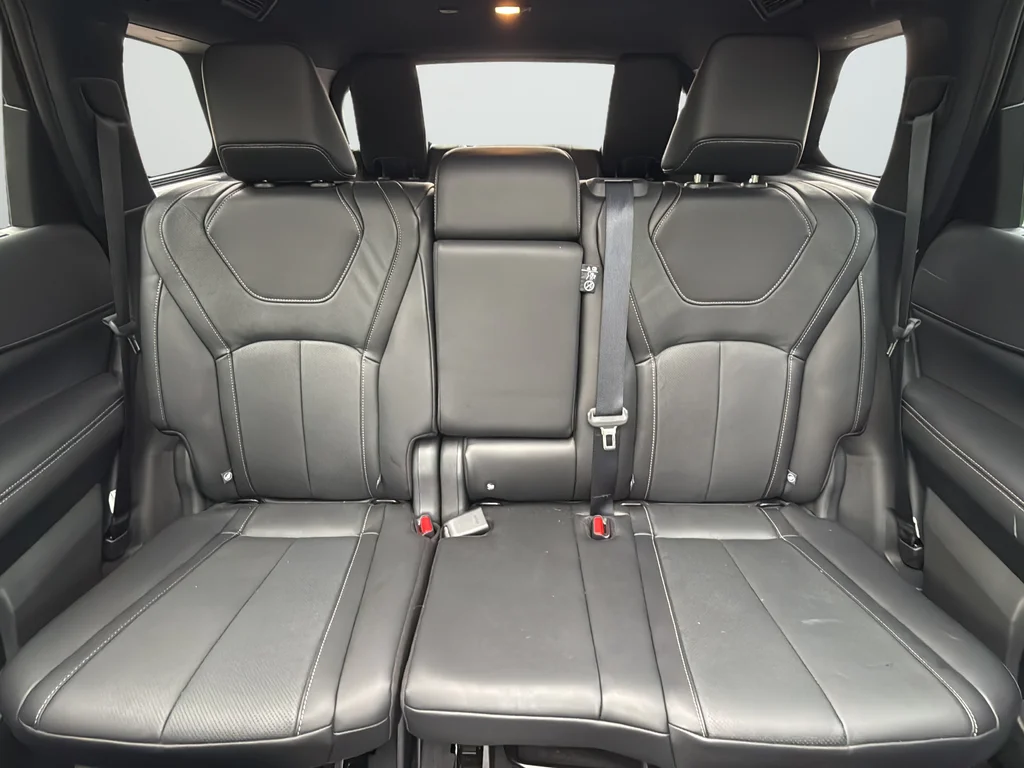 Used 2025 Gray INFINITI LUXE image 18