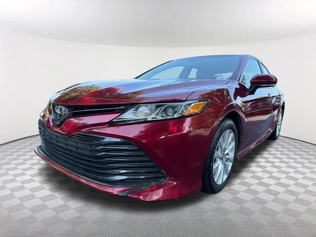 Used 2018 Red Toyota LE image 1