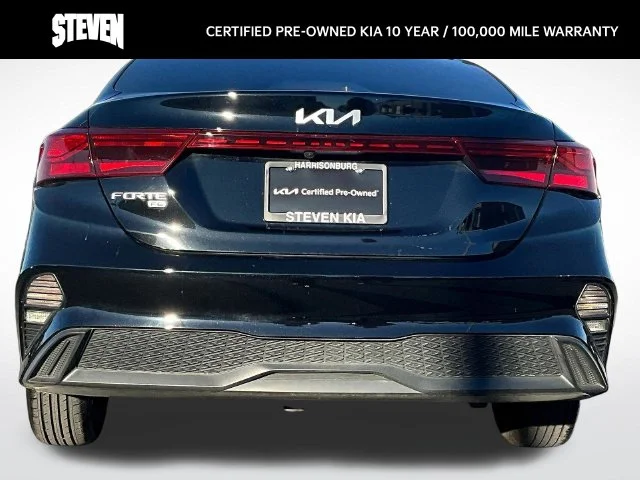 Used 2024 Black Kia LX image 6