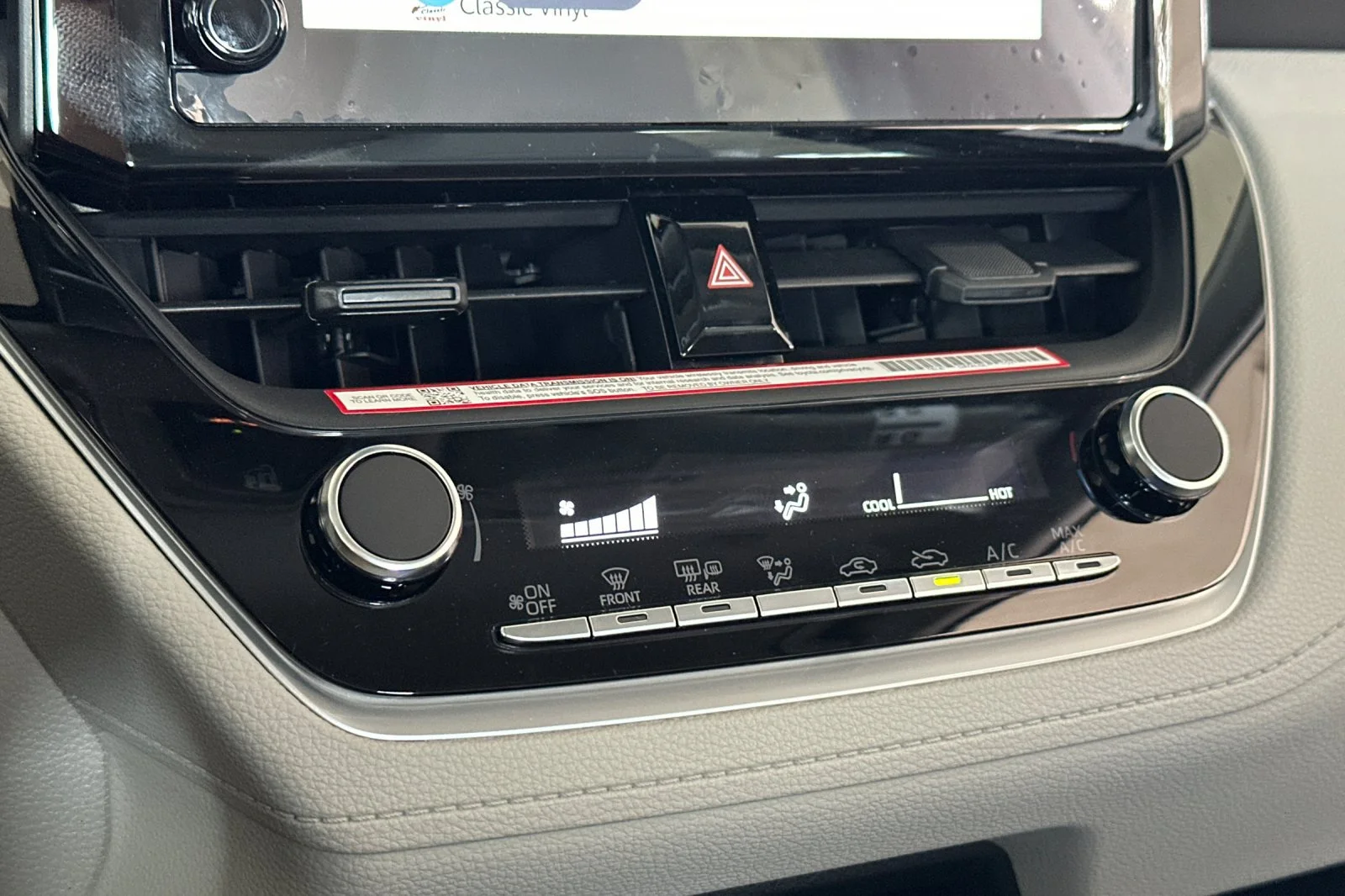 New 2026 Wind Chill Pearl Toyota L image 20