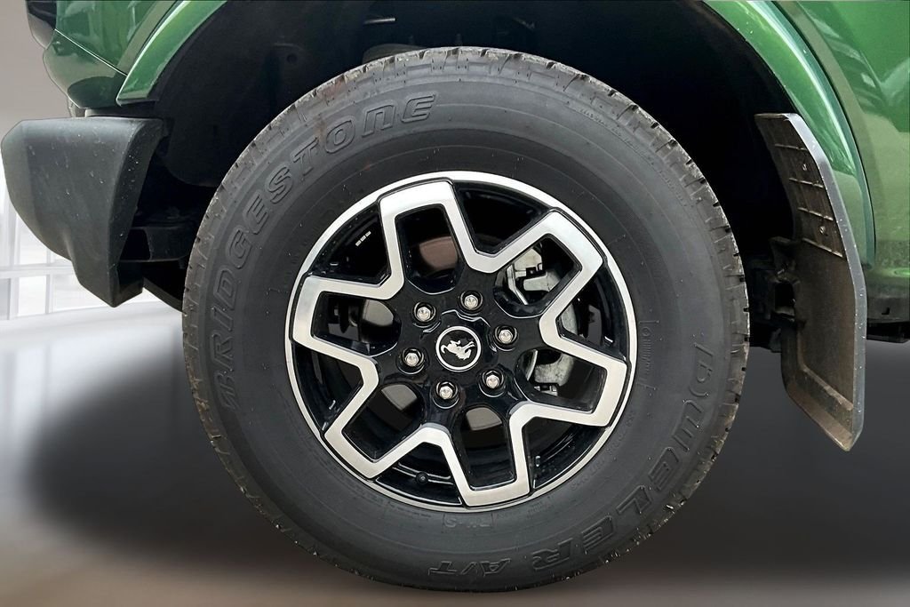 Used 2025 Green Metallic Ford Outer Banks image 32