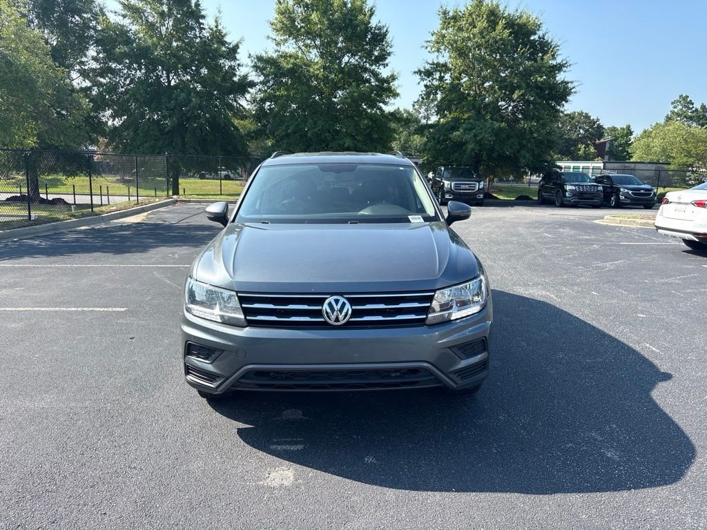 Used 2021  Volkswagen 2.0T SE image 9