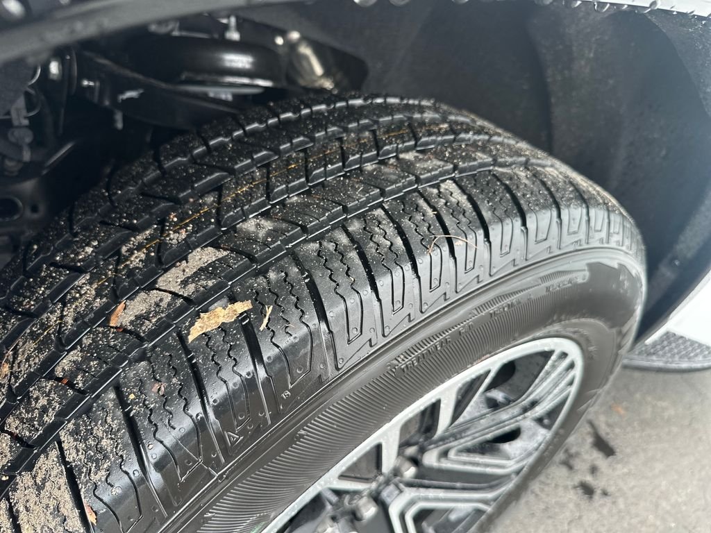 New 2026 White/off-white Jeep  image 11