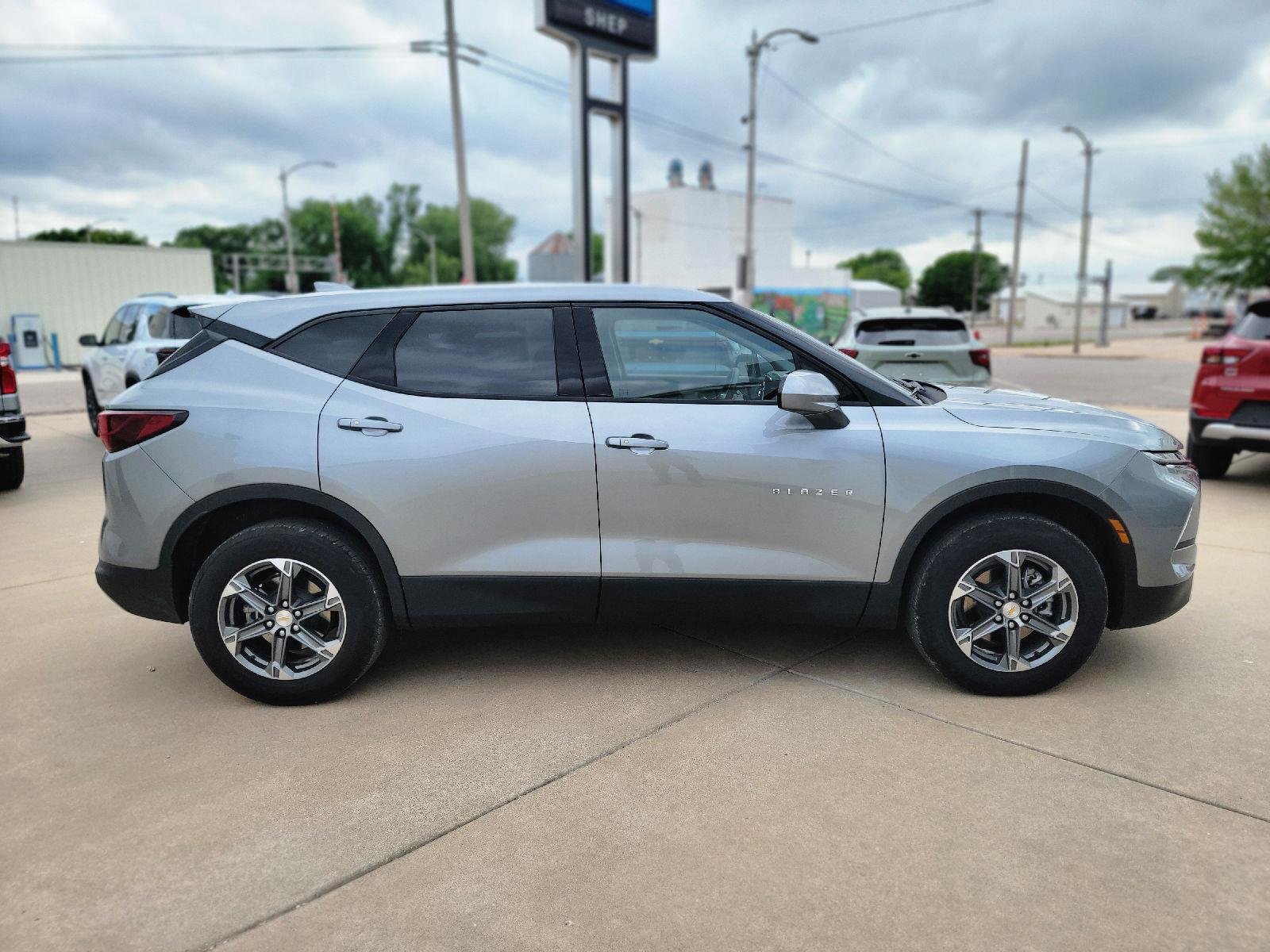 2025 Chevrolet Blazer 2LT - Photo 8