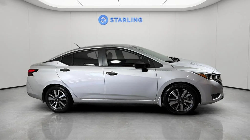 Used 2024  Nissan S image 12