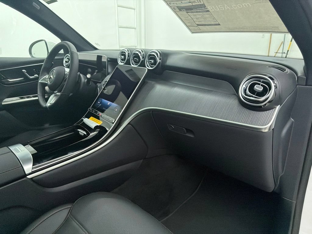 New 2027 Polar White Mercedes-Benz GLC 300 image 59