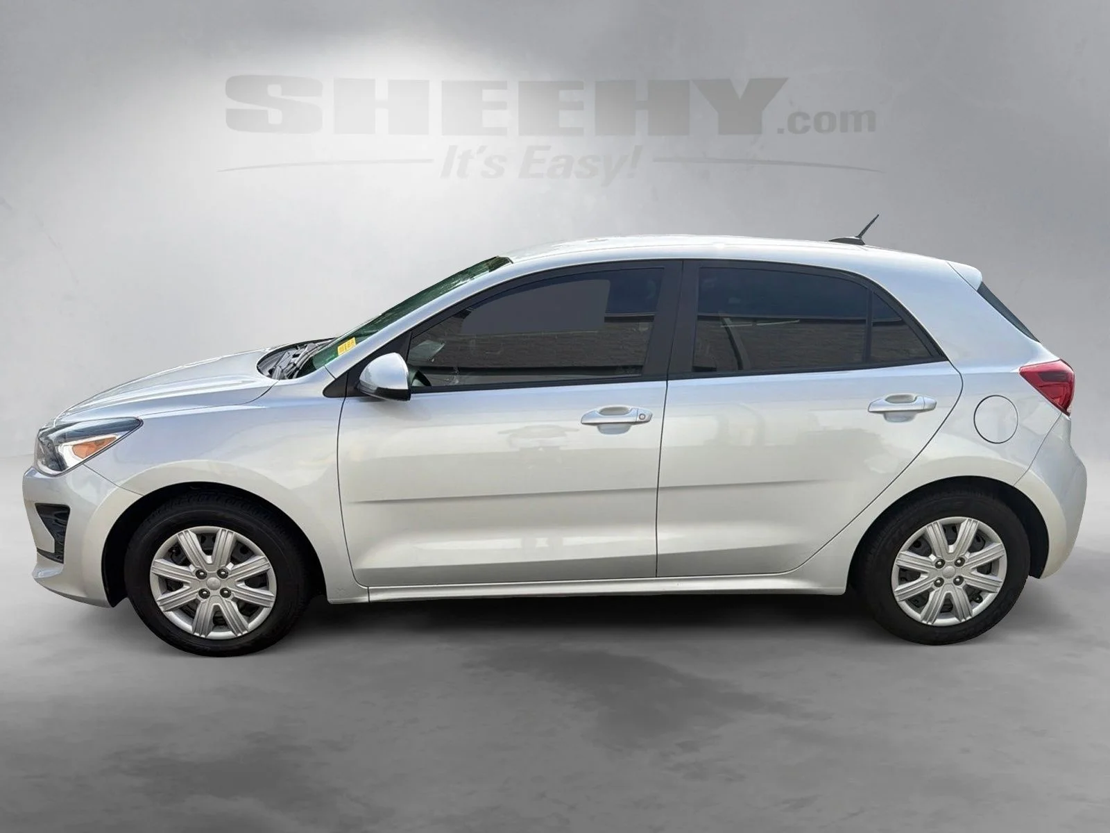 Used 2022 Silver Kia S image 15