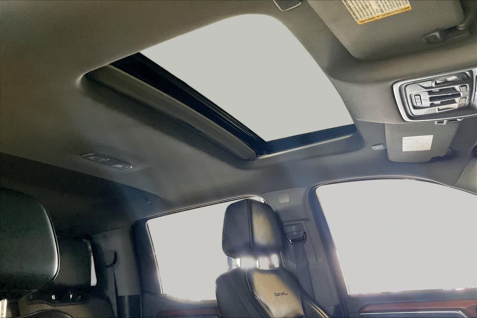 Used 2022 Onyx Black GMC Denali image 13