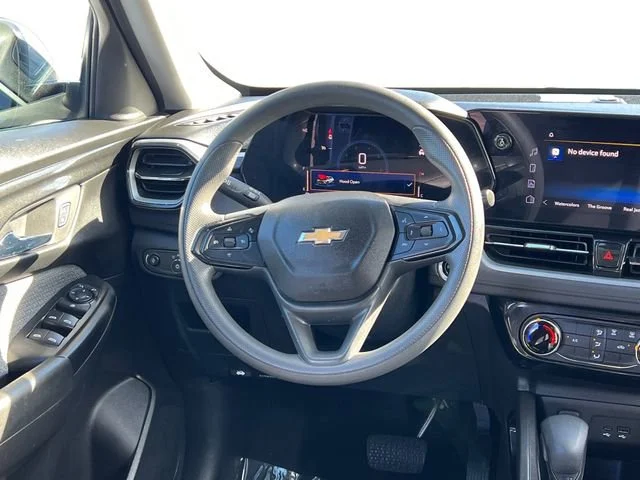 Used 2025 Sterling Gray Metallic Chevrolet LT image 15