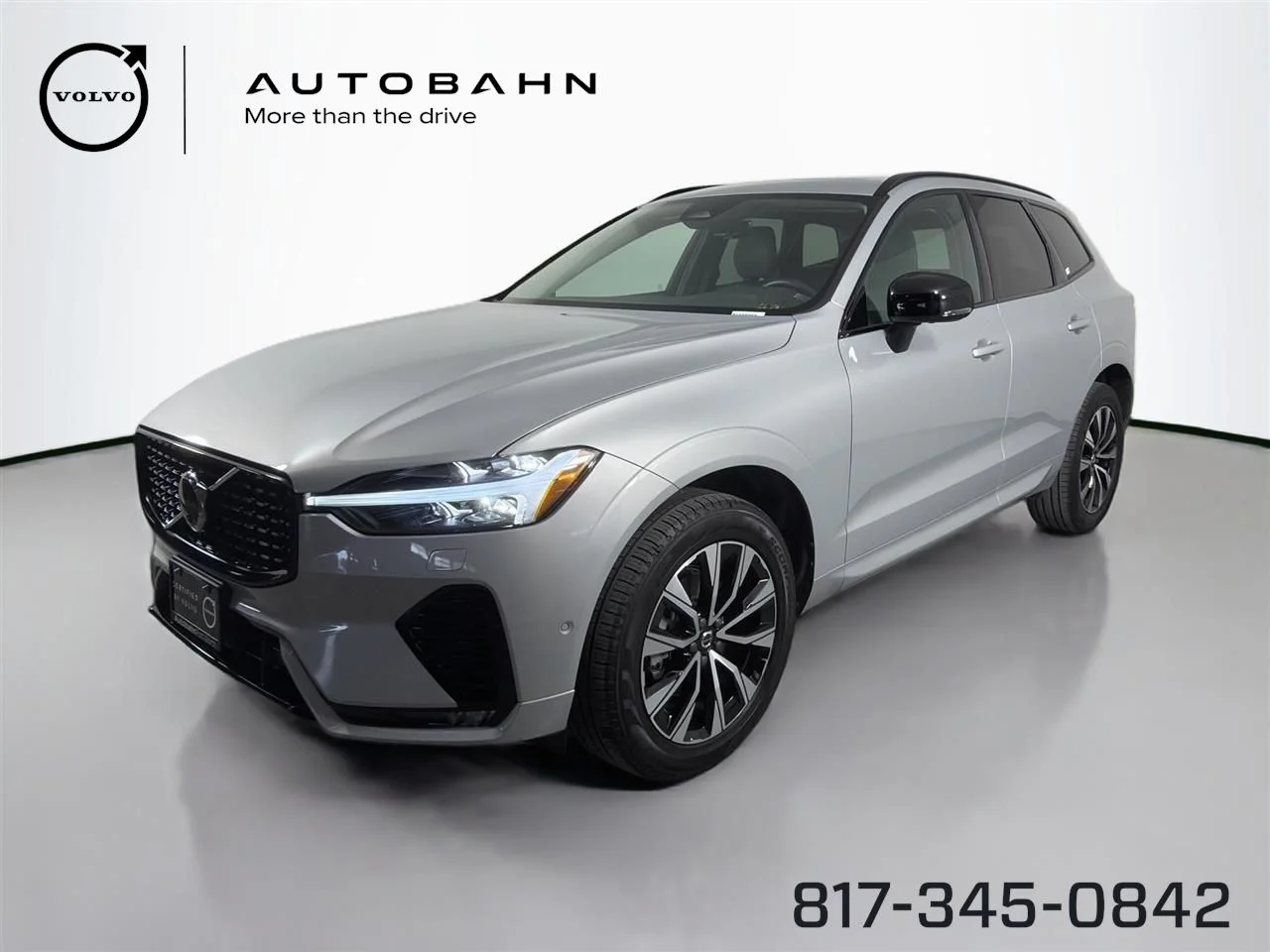 2023 Volvo XC60 B5 Plus Dark Theme AWD's photo