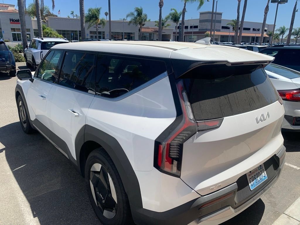 Certified Used 2024 Snow White Pearl Kia Light Long Range image 8