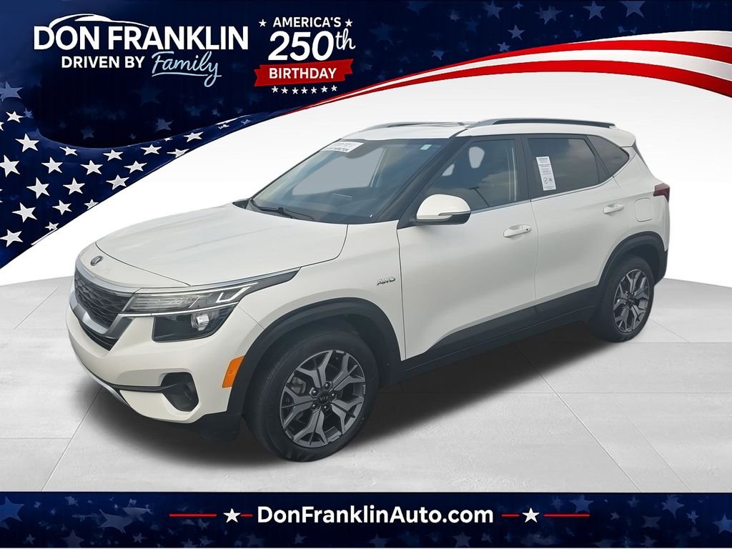 Used 2021 White Kia EX image 1